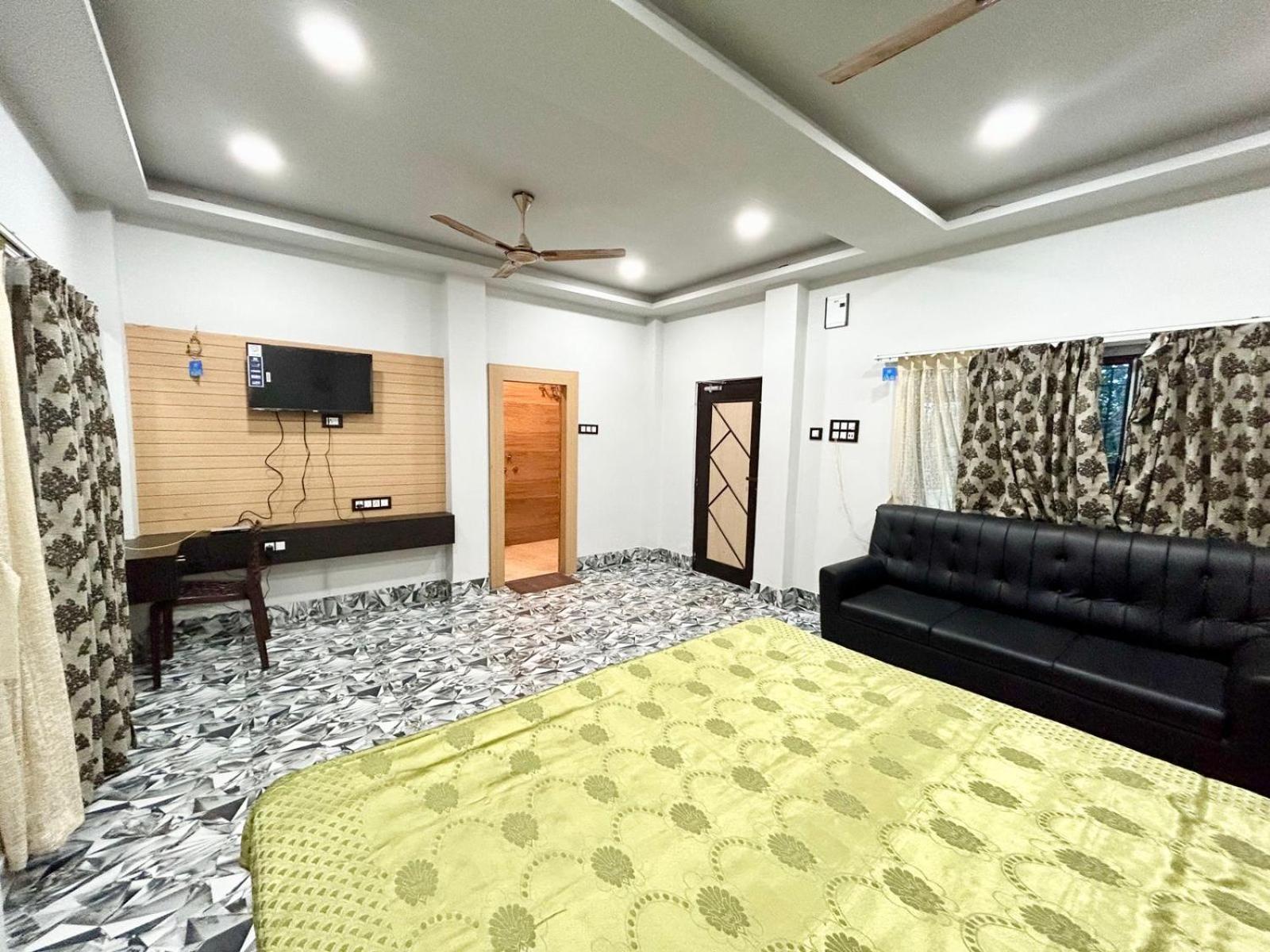 Palli Bangla Resort, Near Ruby Hospital, Anandapur Calcutá Exterior foto